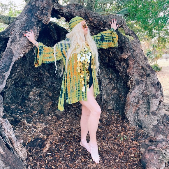 KARMA luxury Sustainable silk Kimono - Picture 5 of 11